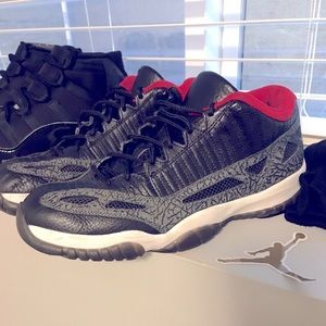 Jordan XI low IE “Bred” size 11.5 (2003)